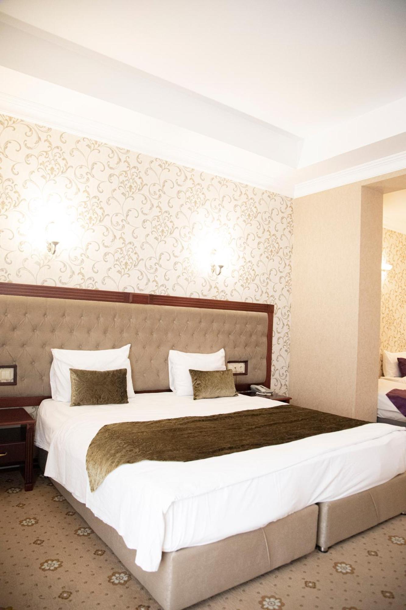 Capitol Hotel Bakoe Buitenkant foto